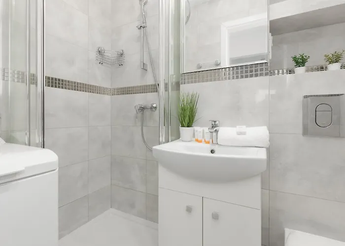 Daire Center Chmielna 100 *