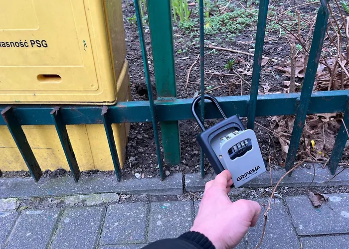 Daire Center Chmielna 100 *