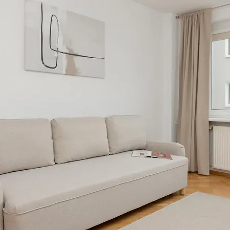 Daire Center Chmielna 100 *